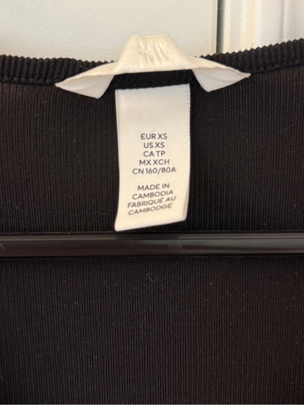 H&M Keyhole Ribbed Long Sleeve Top - Picture 4 of 4